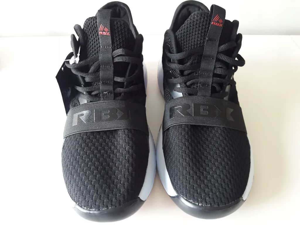 RB Buty - co to za firma? Poznaj ich unikalne obuwie i wartości