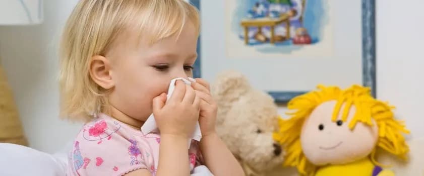 Jak oczyścić dziecku nos z kataru i ulżyć mu w cierpieniu