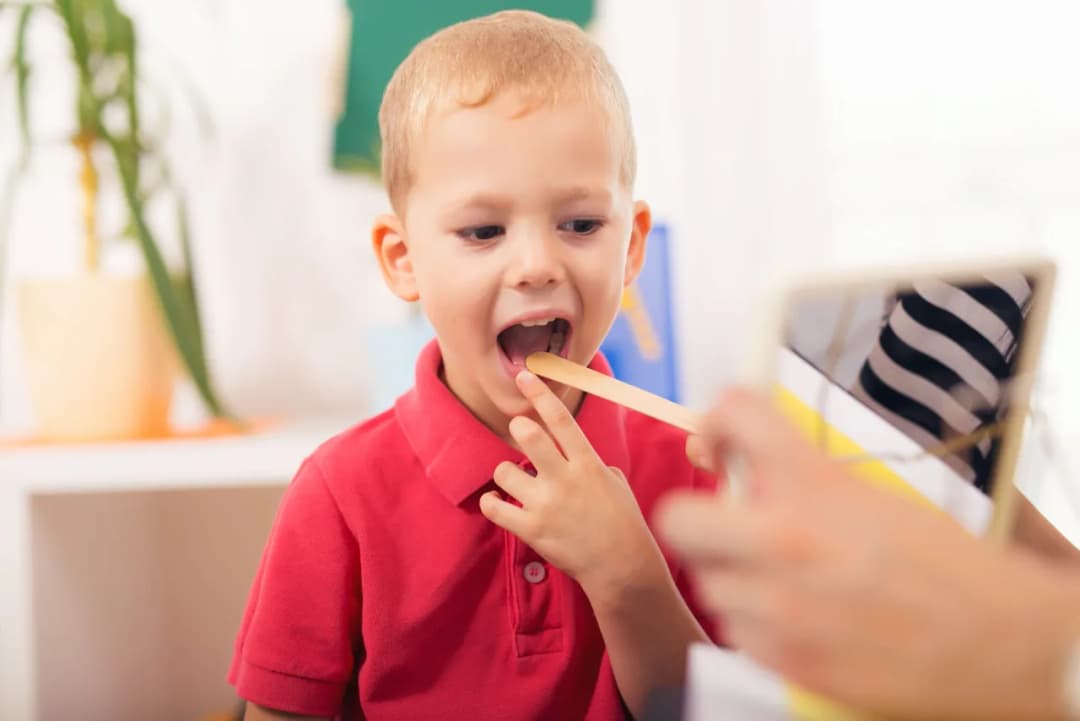Kiedy z dzieckiem do logopedy? Kluczowe objawy i etapy rozwoju