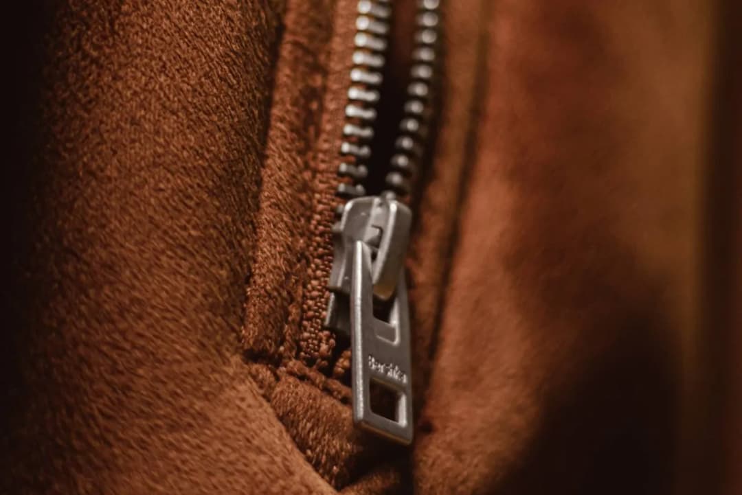 Czym smarować zamek w butach, aby uniknąć jego zepsucia?