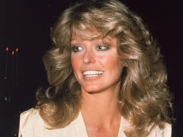 Impreza w stylu lat 80: Jak uniknąć modowych wpadek i błyszczeć