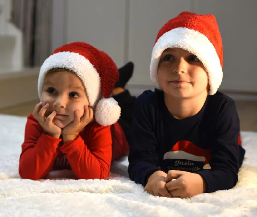 Ile kosztuje czapka Mikołaja? Ceny, modele i promocje, które zaskoczą