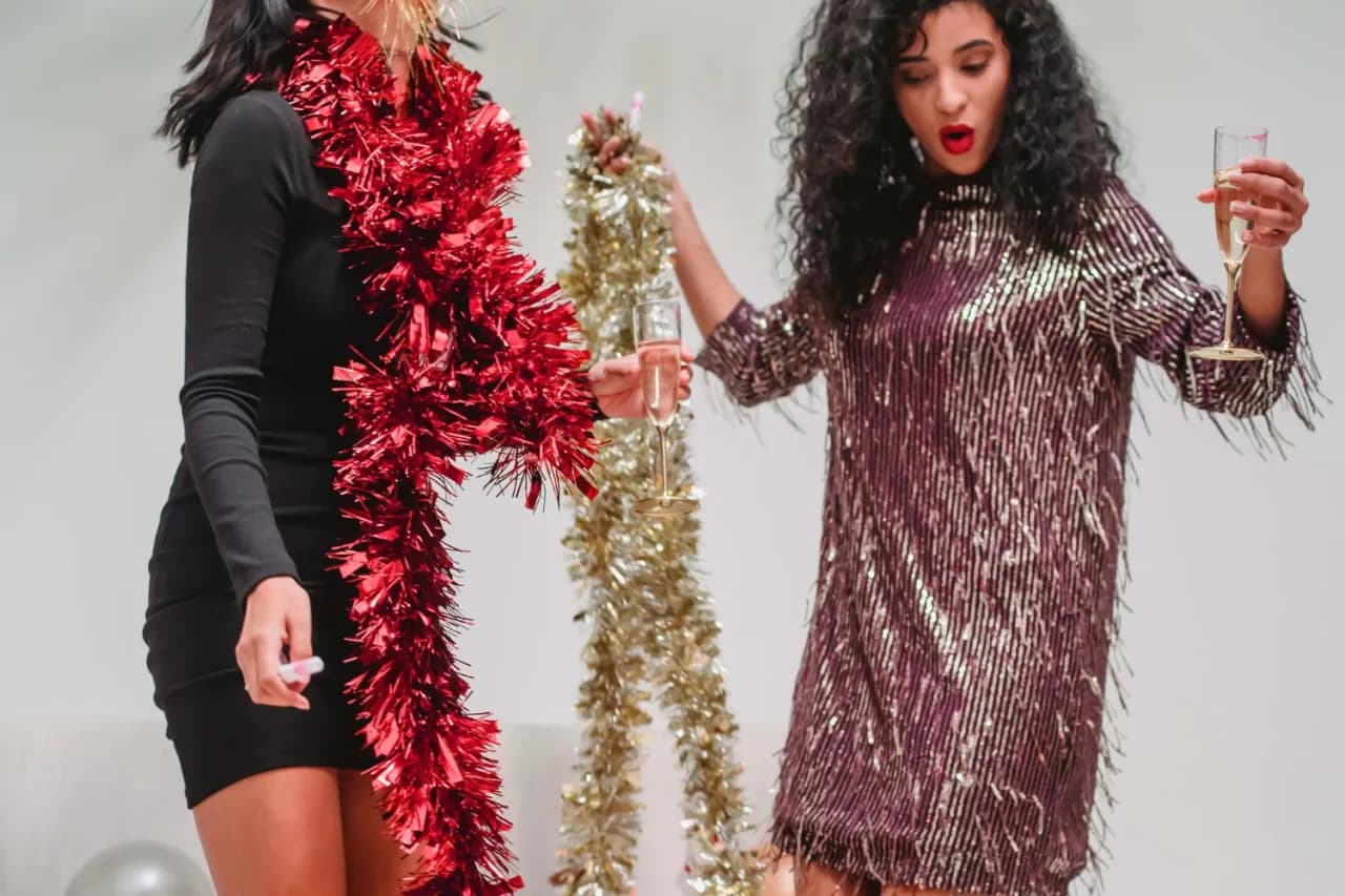 Jaką sukienkę wyszczuplającą na bal karnawałowy wybrać?