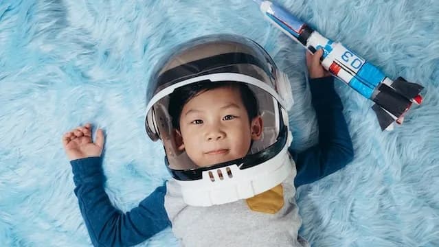 Jak zrobić strój astronauty w prosty sposób i z tanich materiałów