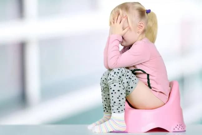 Jak nauczyć dziecko wołać siku i uniknąć frustracji rodziców